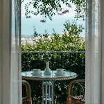 Gardens 旅馆