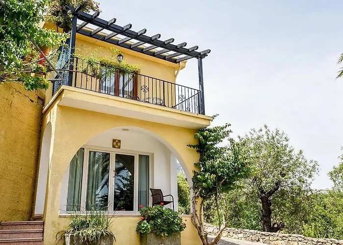 Gardens ホステル