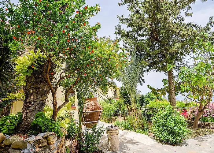 ホステル Gardens *